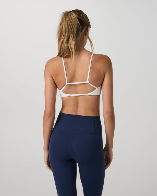 Vuori AllTheFeels™ Strappy Back Bra - US 8487