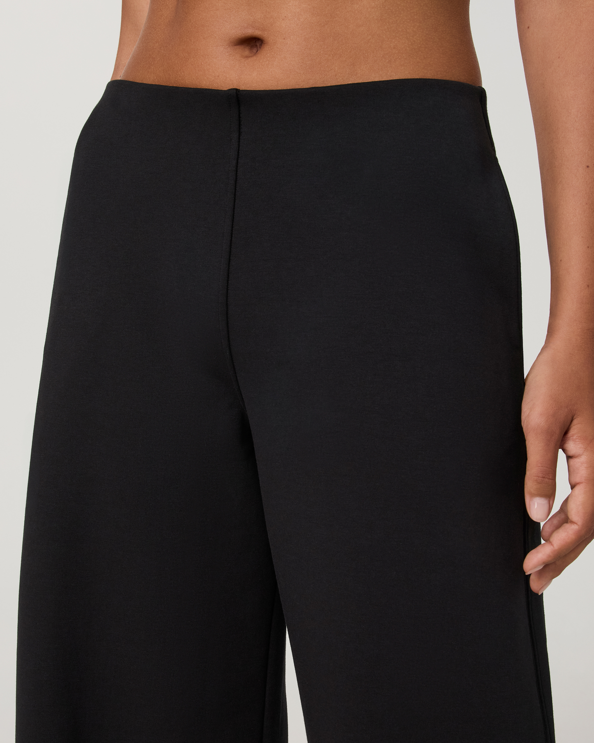 Vuori Galaxy High Rise Wideleg- Short - US 1884