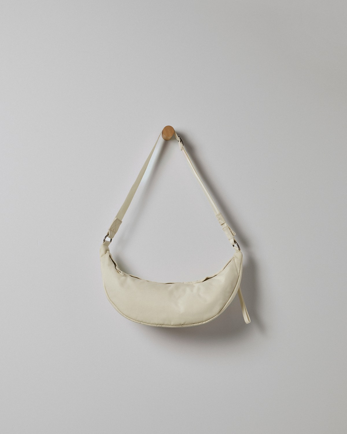 Vuori Arden Crescent Sling - US 4958