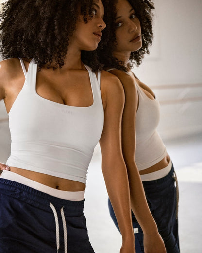 Vuori AllTheForm™ Logo Tank - US 6689