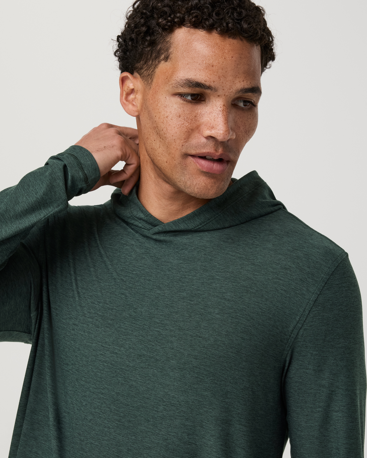 Strato Tech Hoodie - US 4563