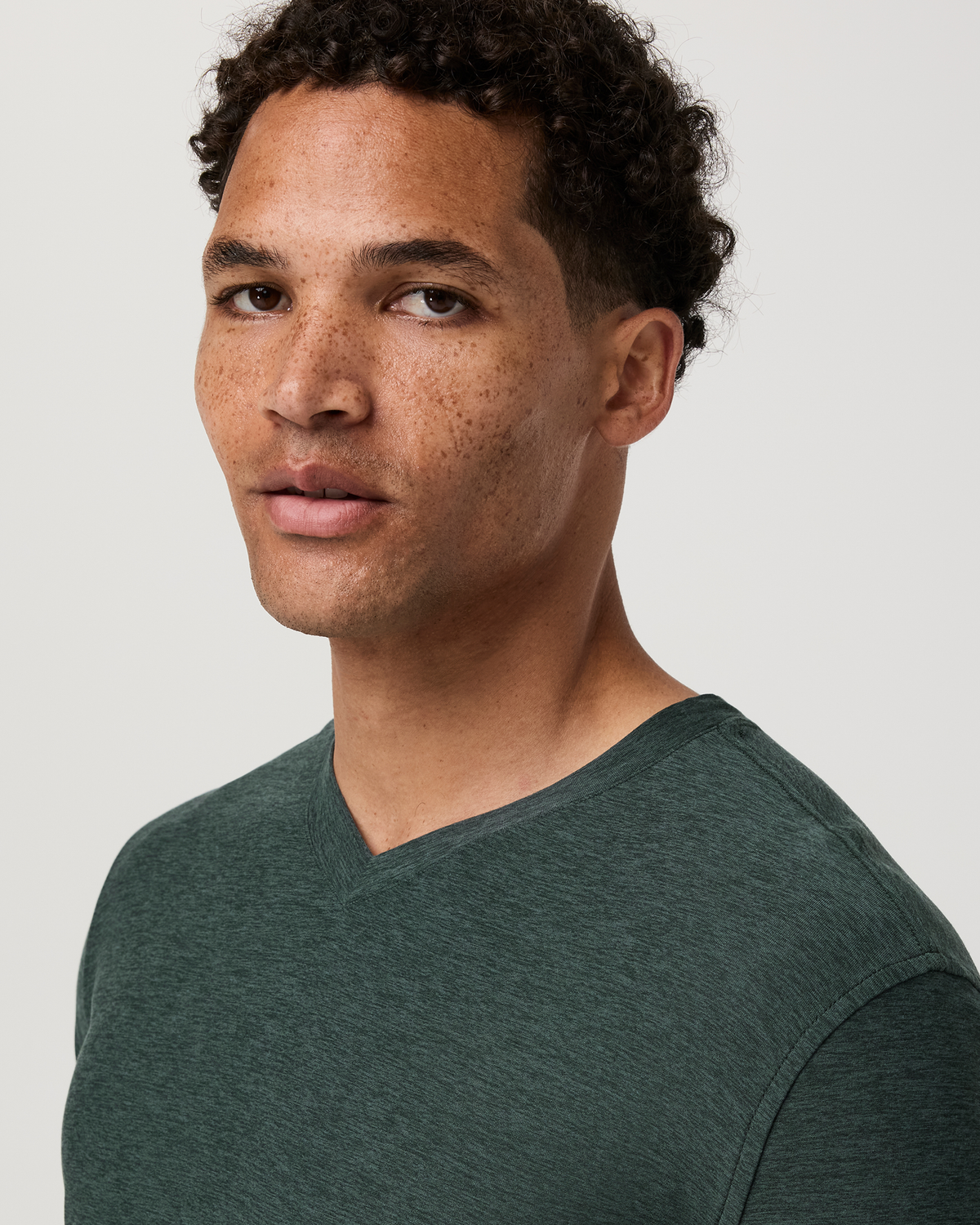 Strato Tech V-Neck - US 6588