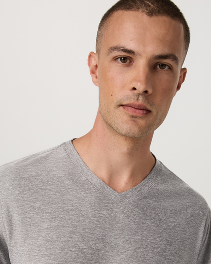 Strato Tech V-Neck Tee - US 4552