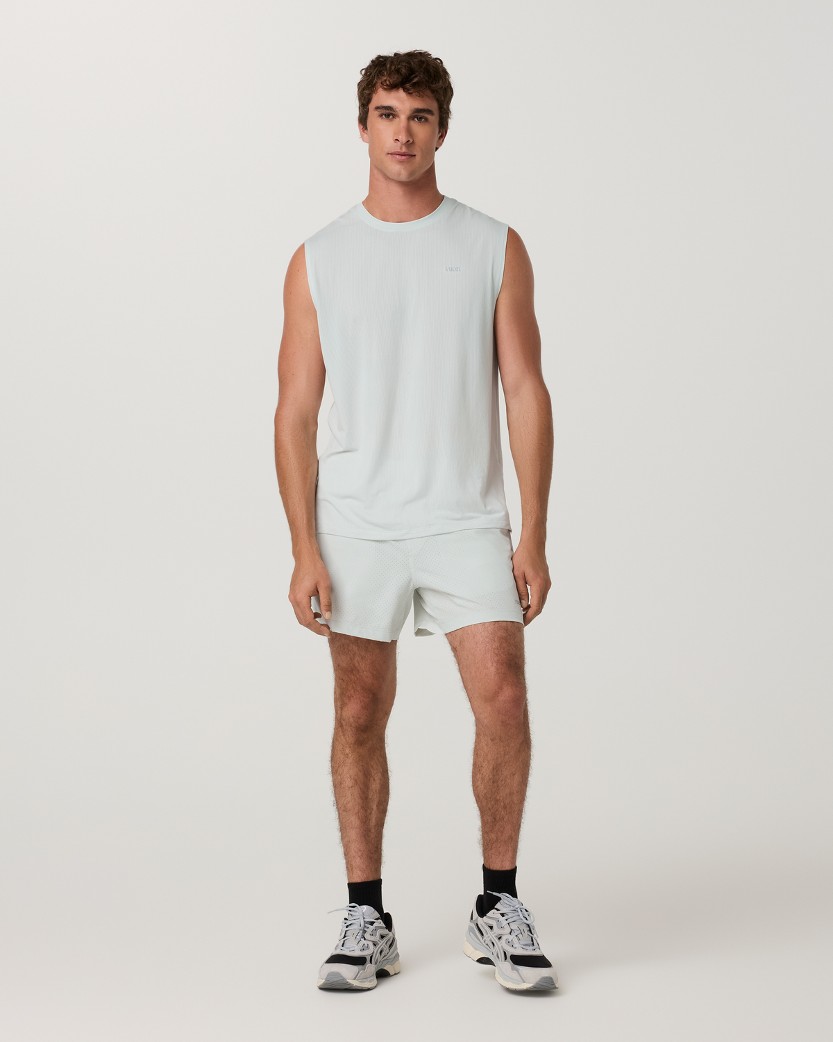Sleeveless Strato Breathe Tank - US 6862