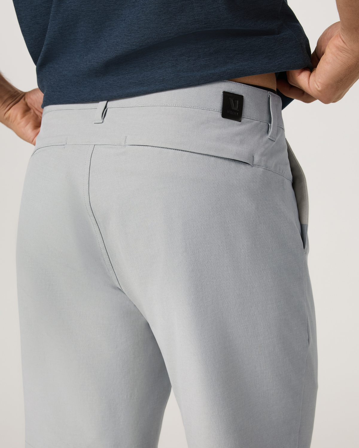 Aim Short - US 7401