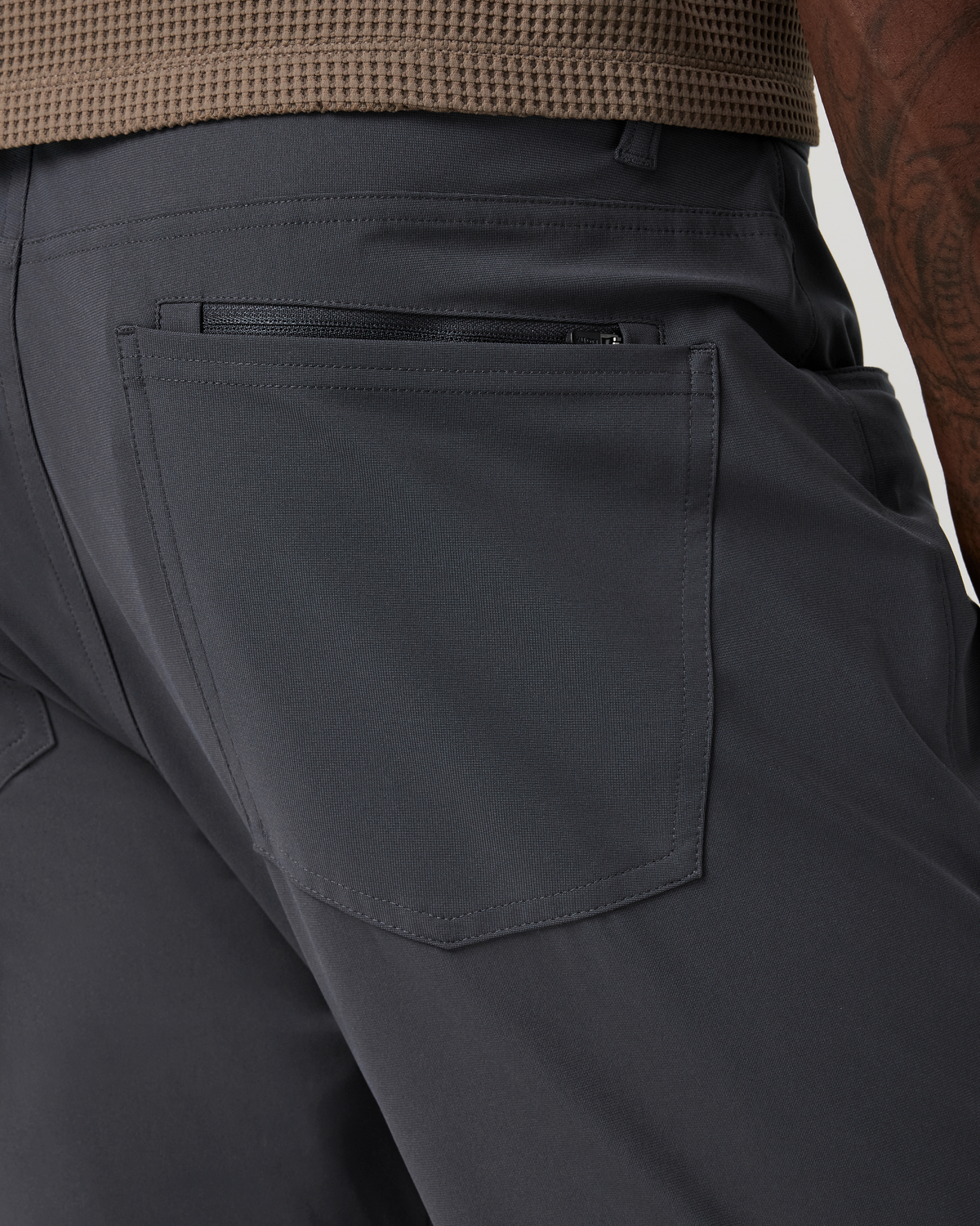 Vuori Meta™ Pant Athletic Slim Fit 32" - US 6390