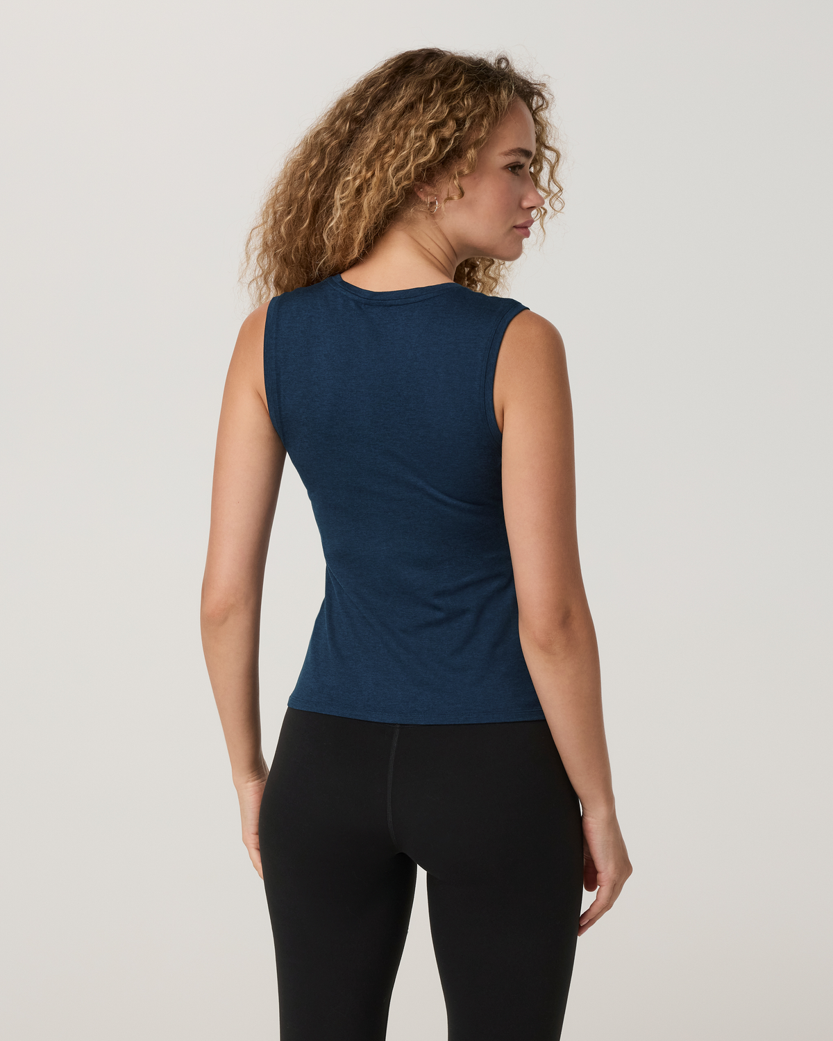 Halo Essential Scoop Tank - Long - US 8455