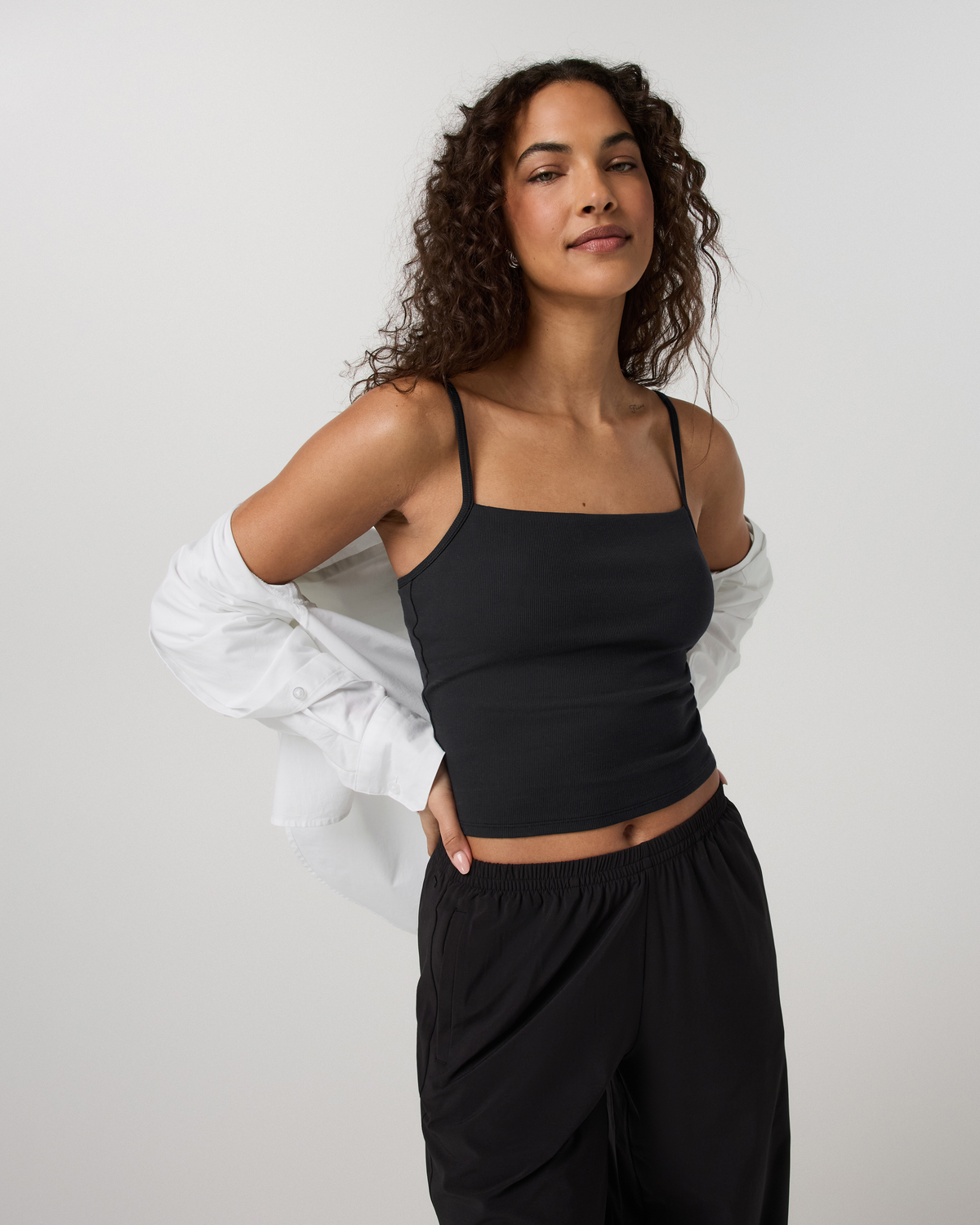 Pose Support Cami - US 9932