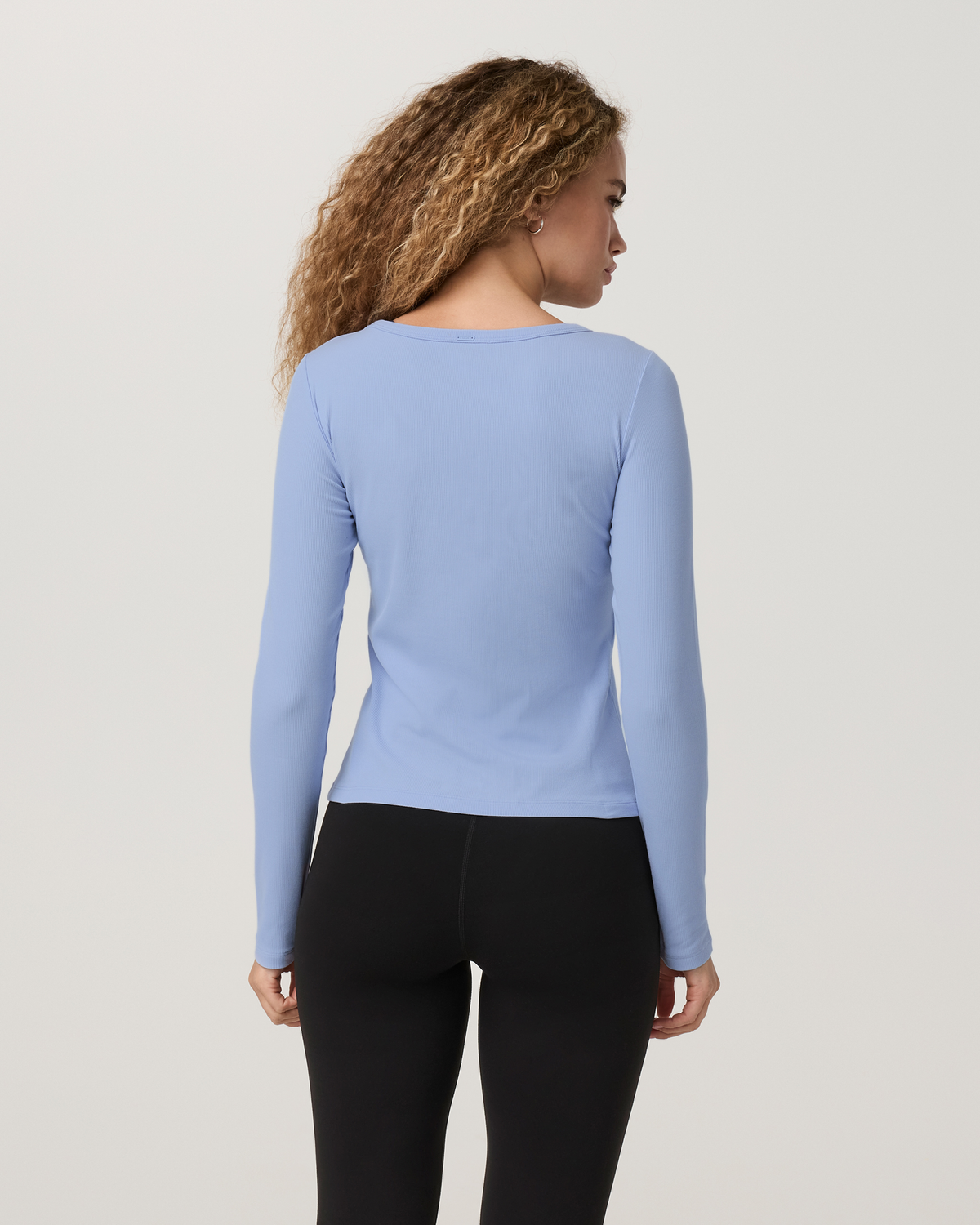 Long Sleeve Pose Subtle Scoop - US 5153