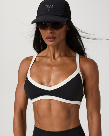 Vuori AllTheForm™ V Neck Bra - US 4436