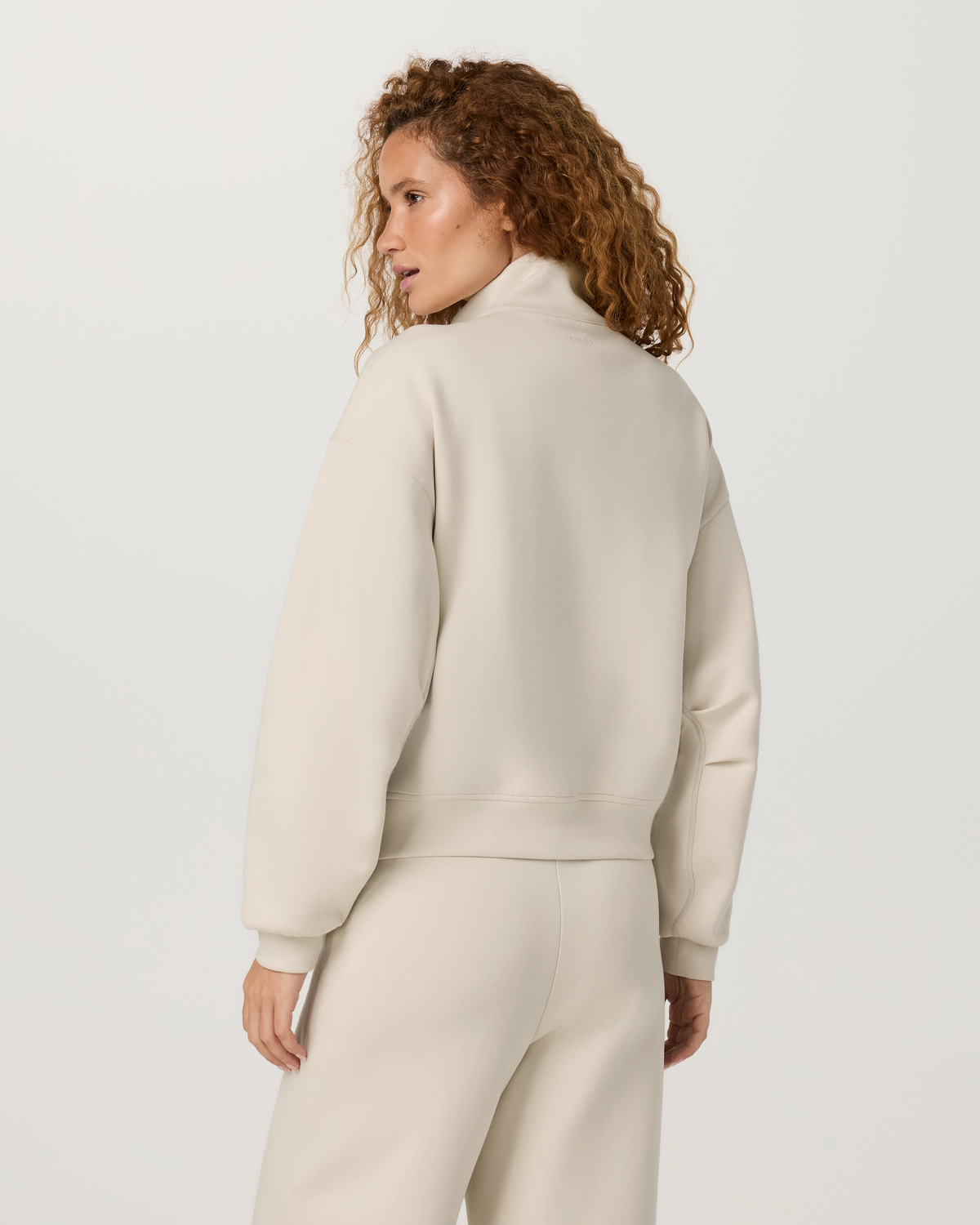 Vuori Galaxy Funnel Neck Full Zip - US 2418