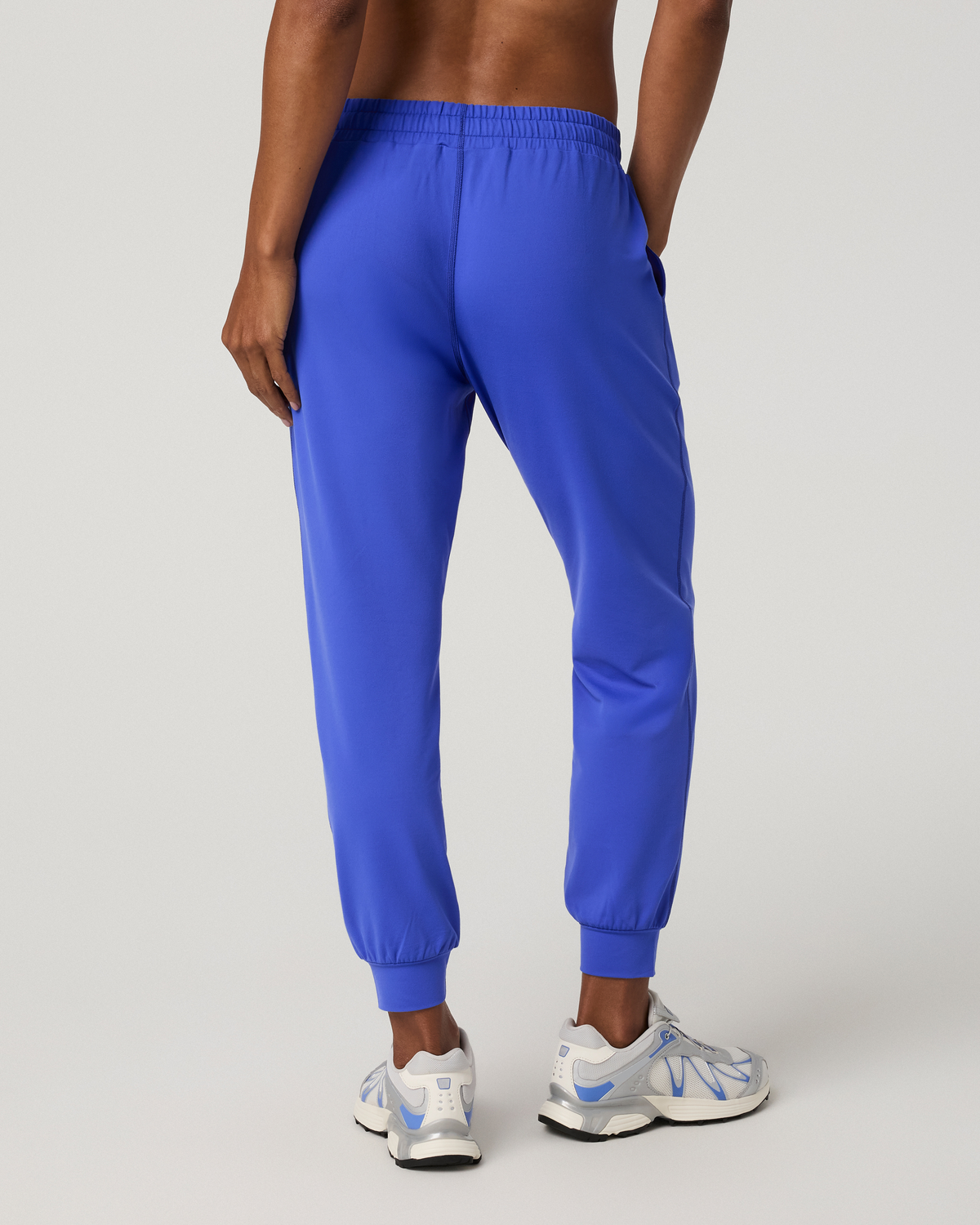 Performance Jogger - US 5771