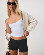 Vuori AllTheFeels™ Low Rise Shorty - US 8662