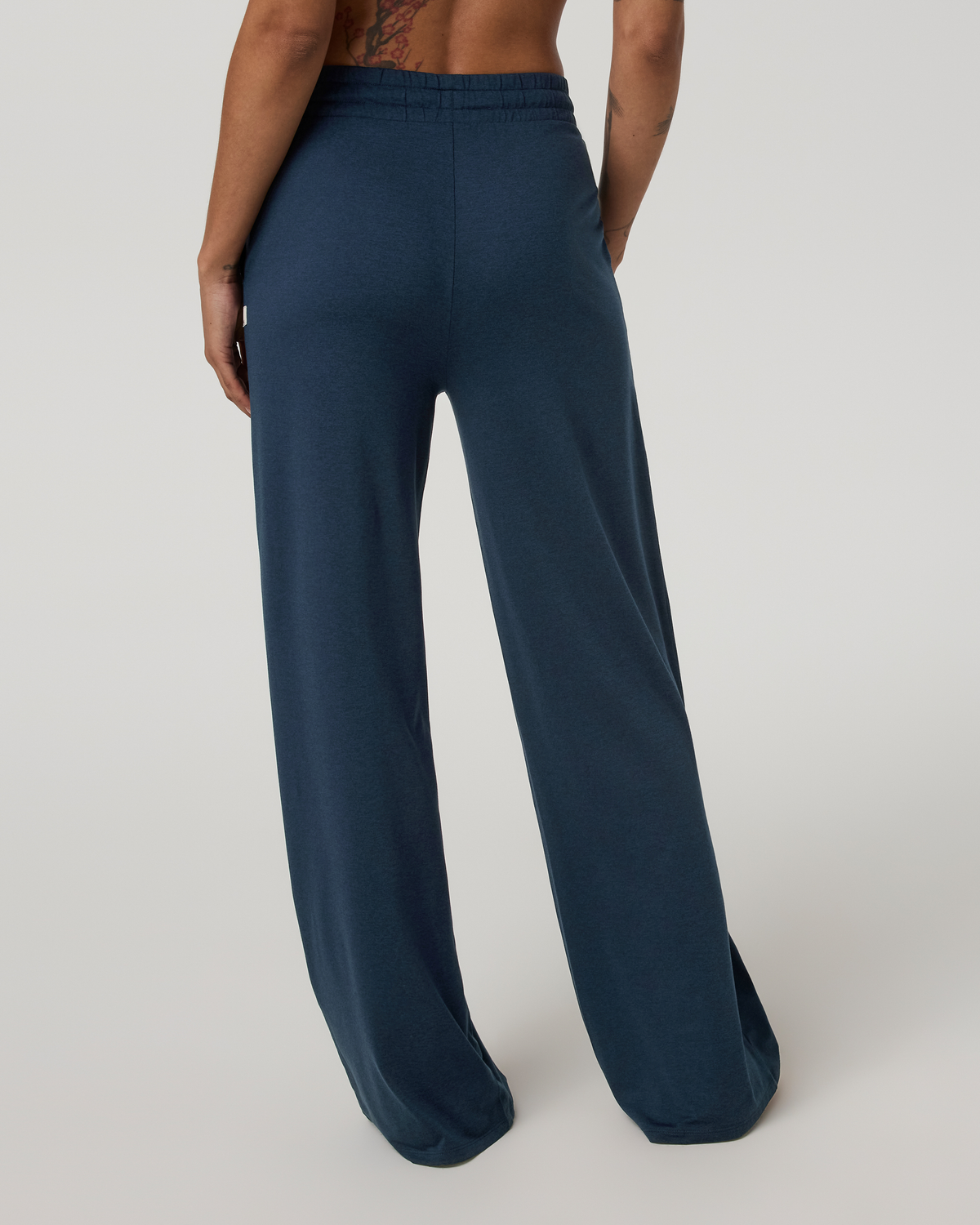 Halo Essential Wideleg Pant - US 7753