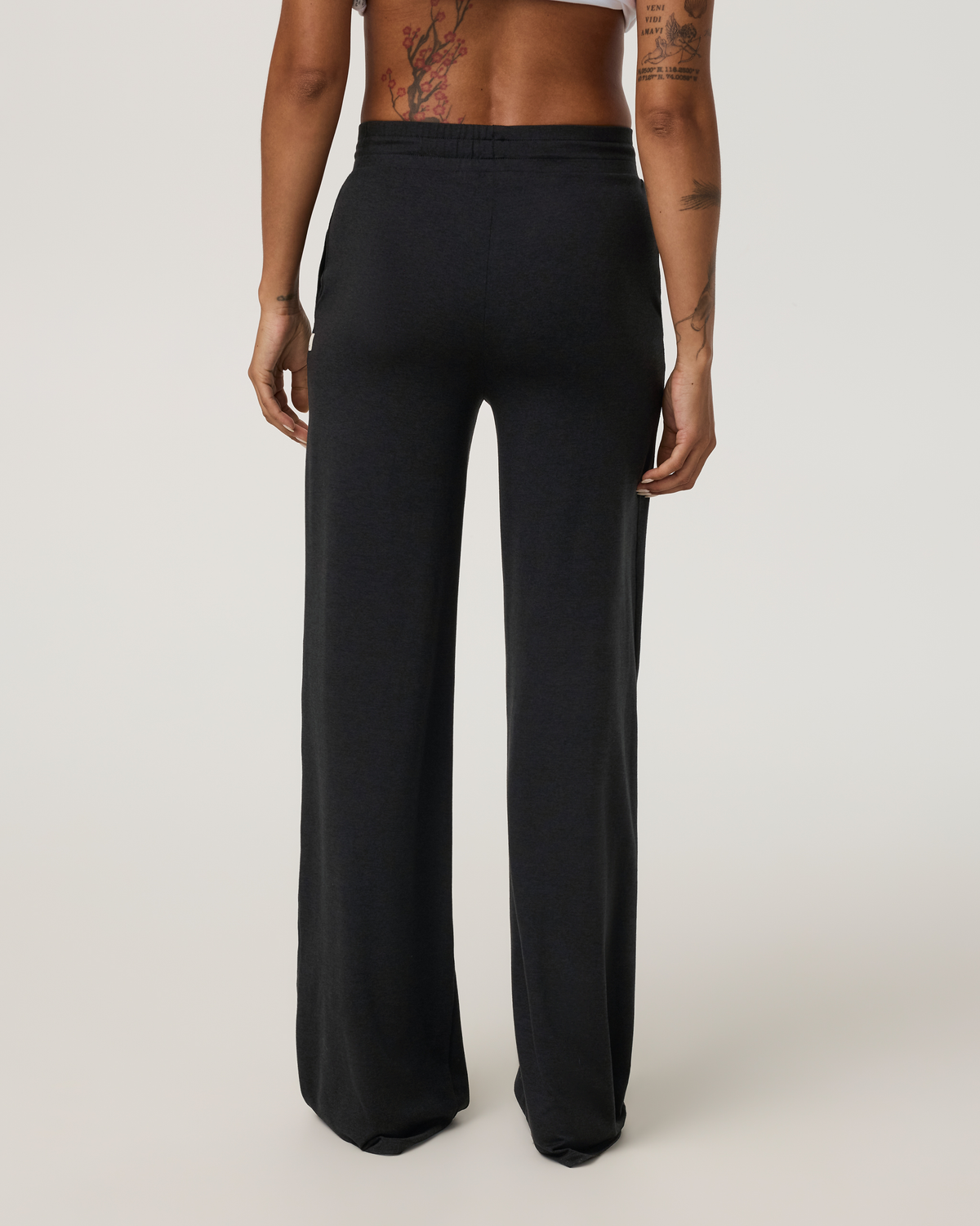 Halo Essential Wideleg Pant - Short - US 9709
