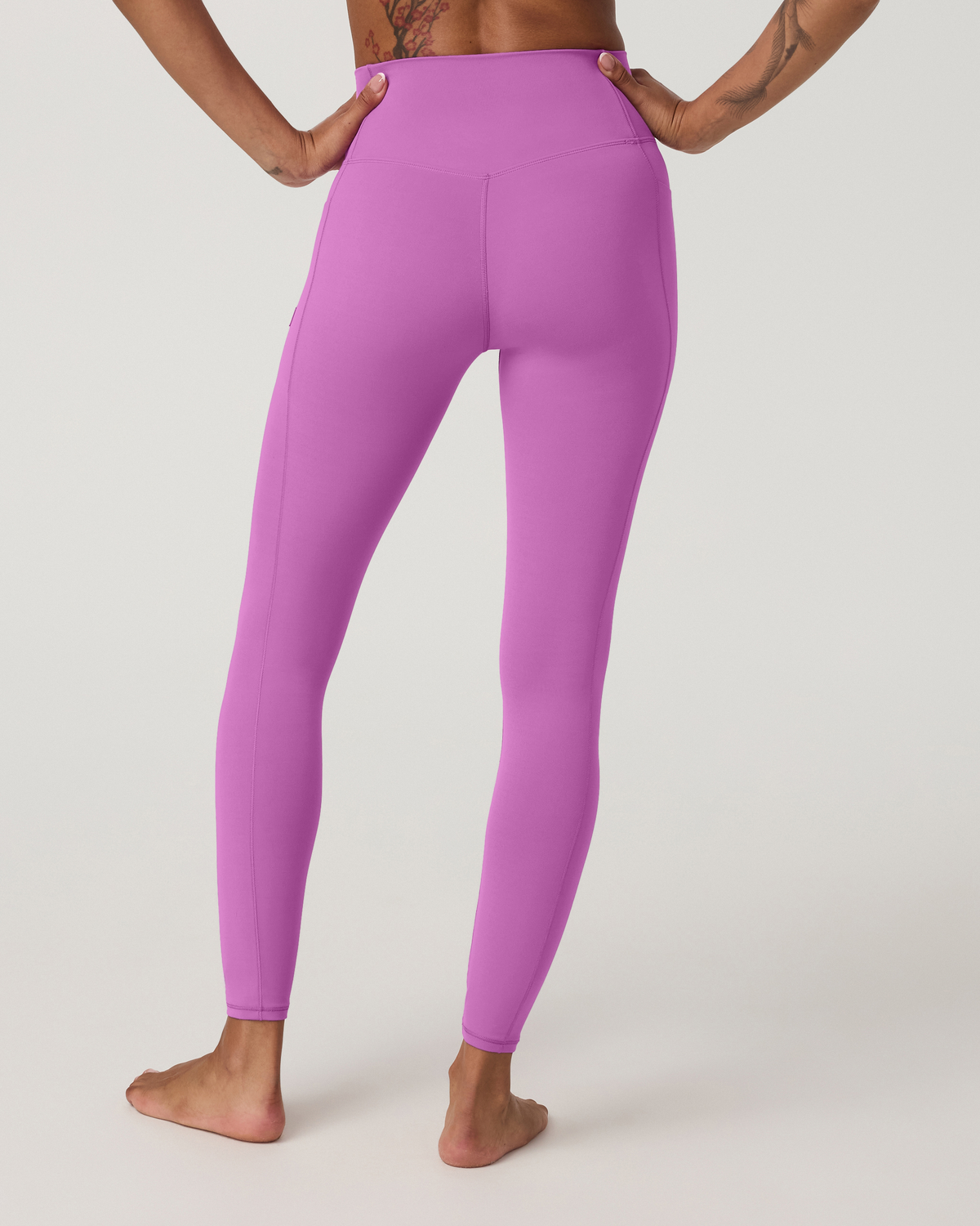 Vuori AllTheForm™ Pocket Legging - Short - US 2212
