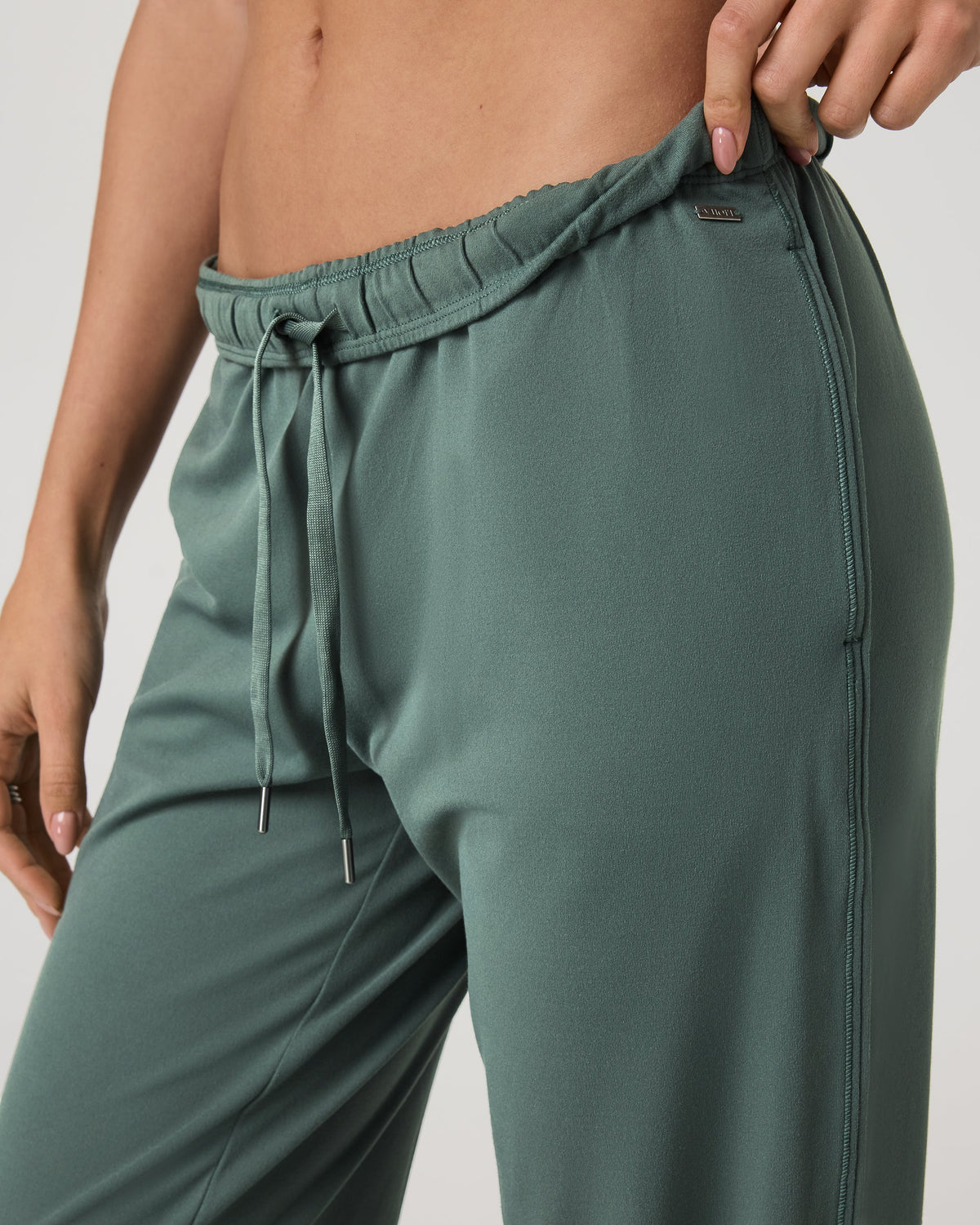 Halo Modern Sweatpant - US 5658