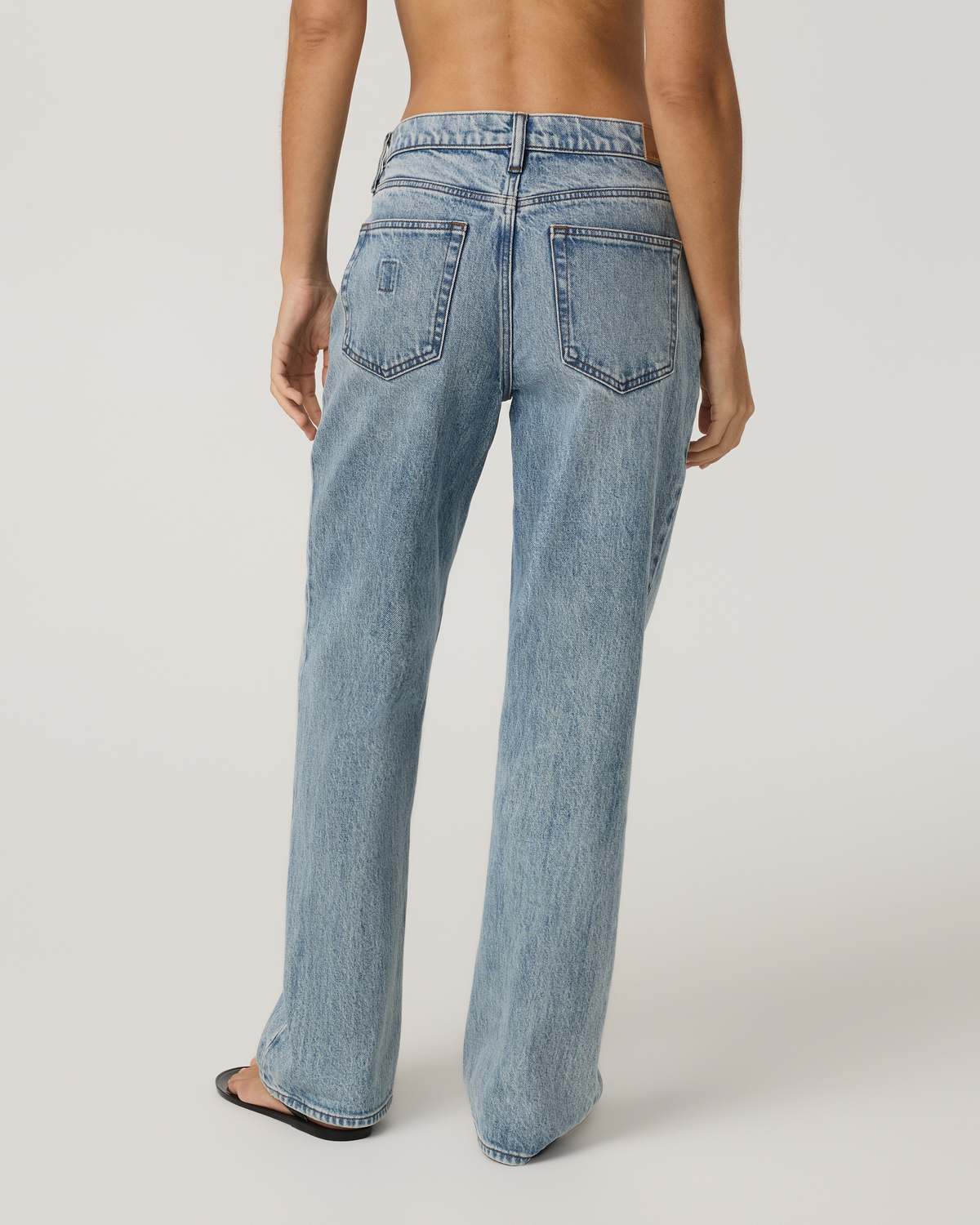 Women's Vuori Vintage Straight Leg Jean 30" - US 4468