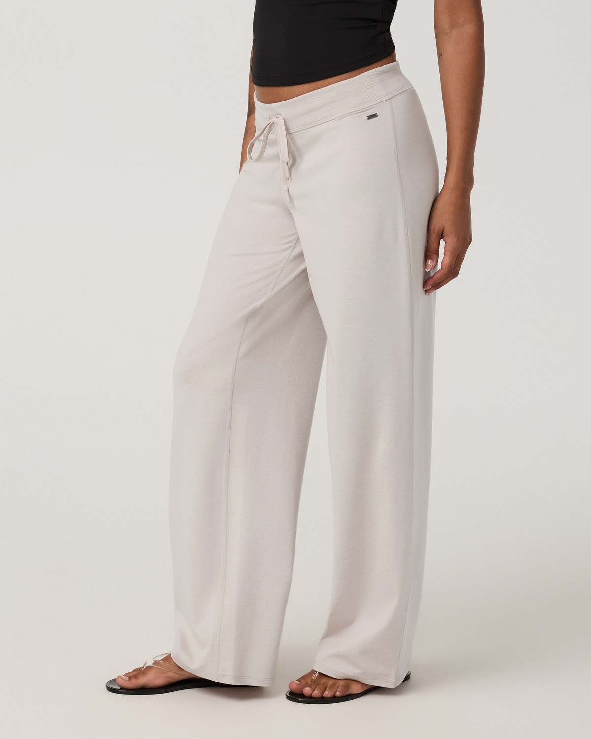Halo Low Rise Straight Leg Pant - Short - US 8020